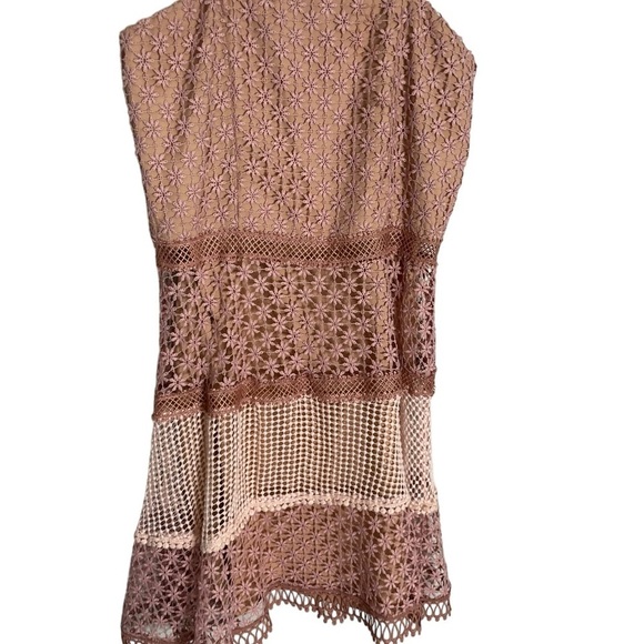 Bardot Junior Tiered Lace Dress 18 Adjustable straps - Picture 4 of 5